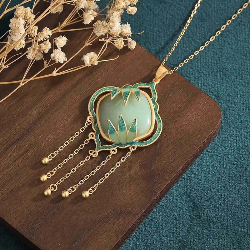 Vintage Gold Bamboo Leaf Green Square Pendant Necklace-Lydieannejewelry