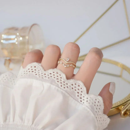 Adjustable Headband Ring with Zirconia in Gold