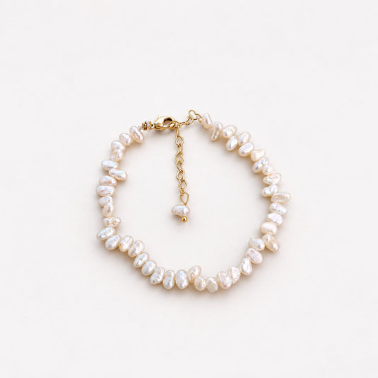 Vintage line pearl bracelet