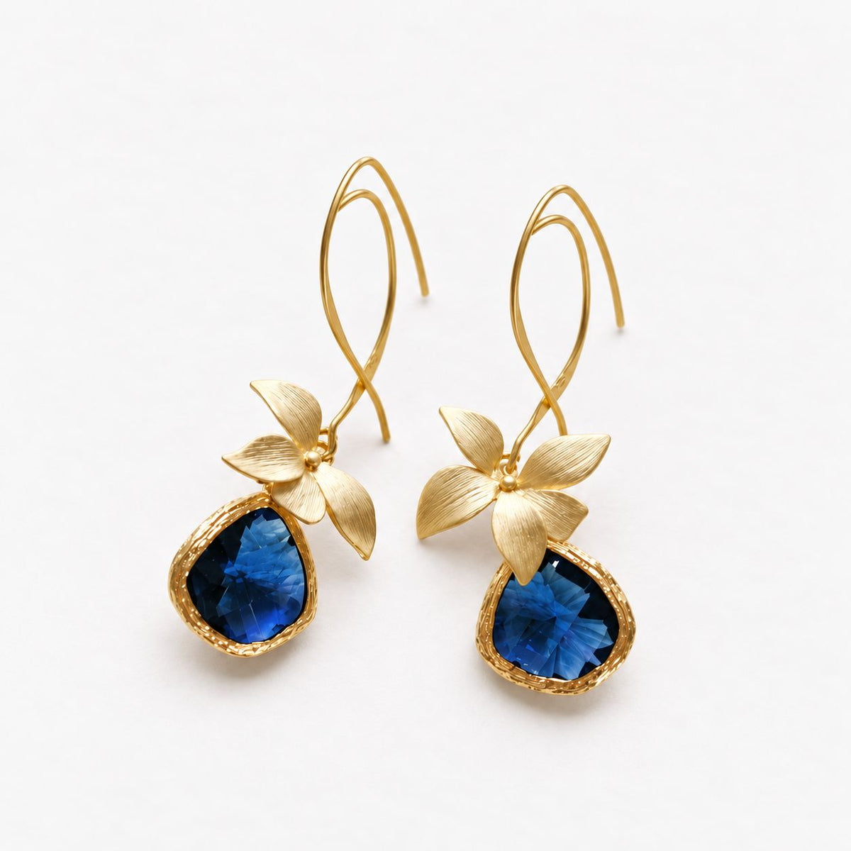 Vintage Blue Golden Blossom Earrings