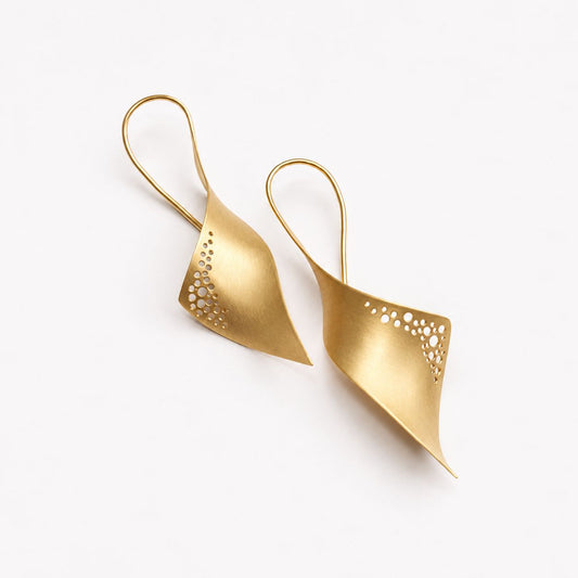 Vintage Gold Hollow Earrings