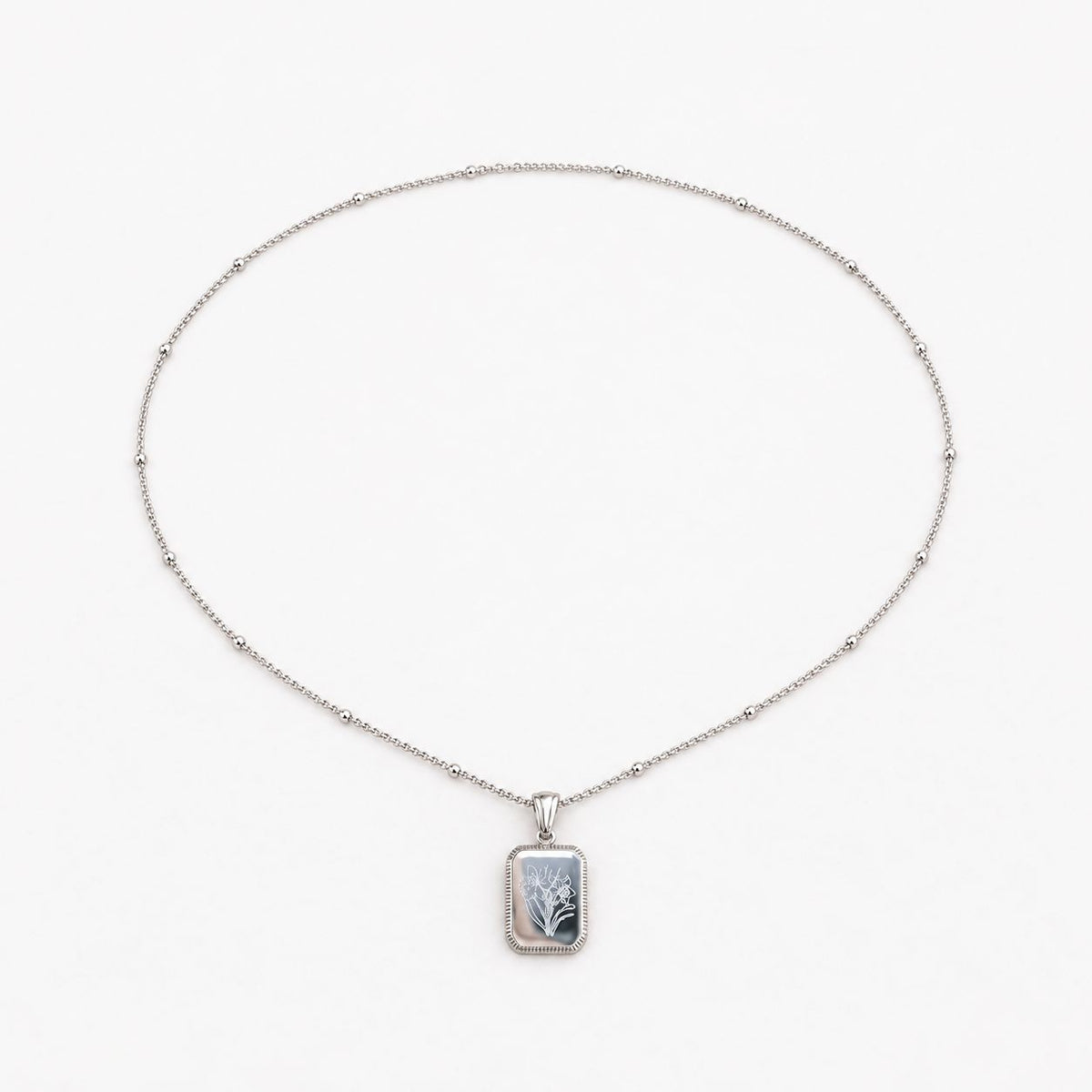 Vintage Necklace in Silver
