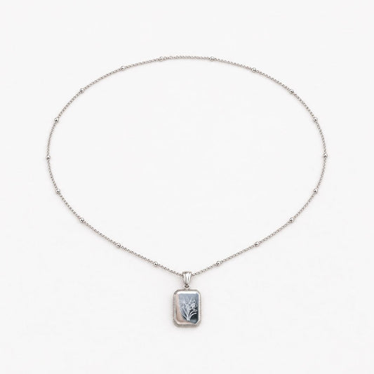 Vintage Necklace in Silver