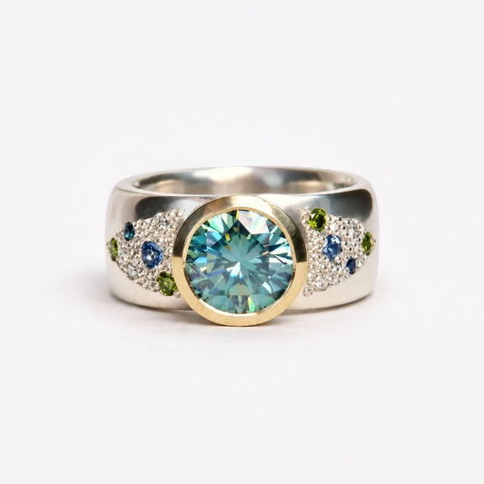 Vintage Bright Blue Zirconia Silver Ring