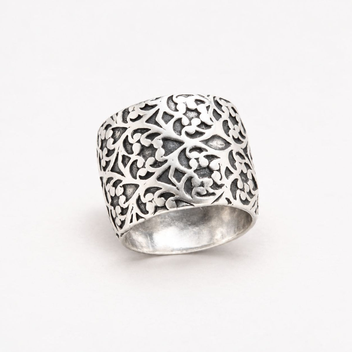 Vintage Silver Floral Band Ring