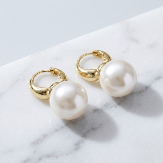 Vintage Gold Round Pearl Earrings
