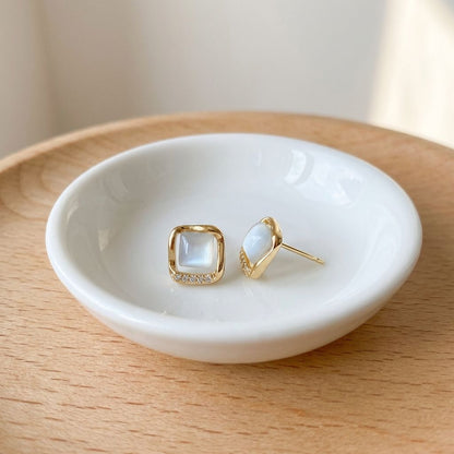 Elegant Earrings with Gold Moon Crystal