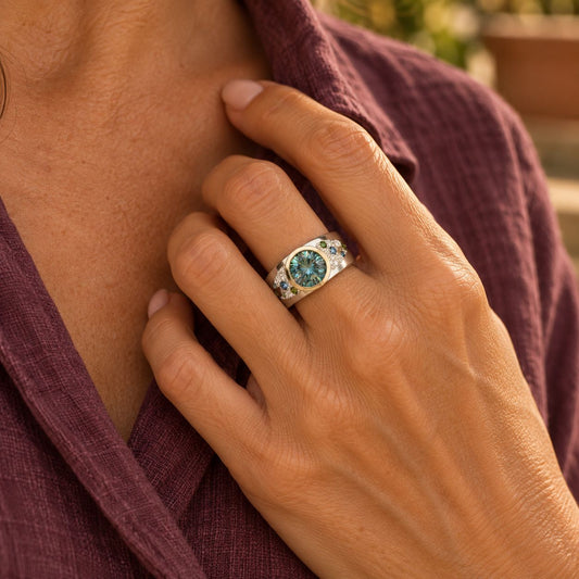 Vintage Bright Blue Zirconia Silver Ring