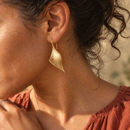 Vintage Gold Hollow Earrings