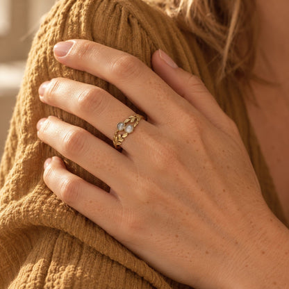 Vintage Golden Doble Moonstone Ring