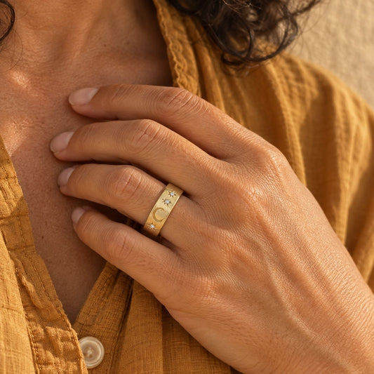 Vintage Golden Night Ring