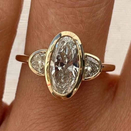 Vintage Oval Crystaline Ring-Lydieannejewelry