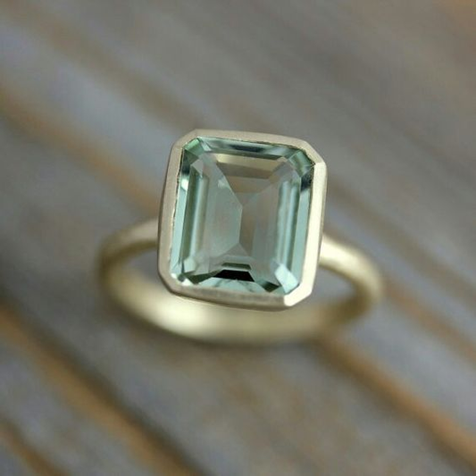 Vintage Inlaid Green Glass Gold Ring-Lydieannejewelry