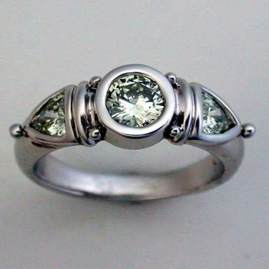 Vintage Green Glass Silver Ring-Lydieannejewelry